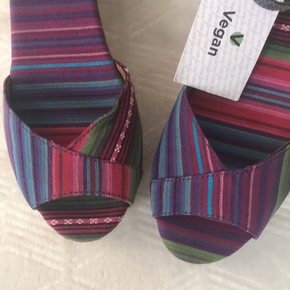Tom's Multicolored Tribal Striped Cork Wedges - Picture 8 of 9